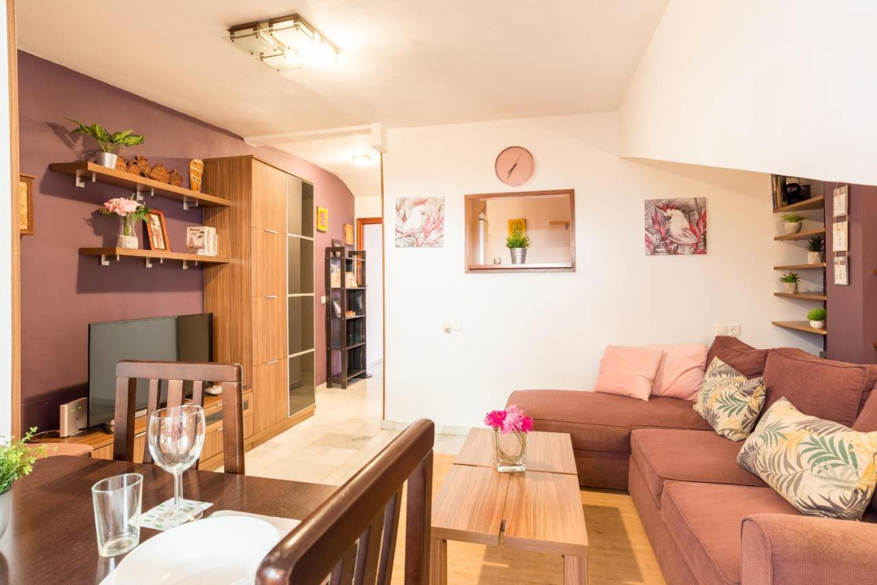 Family Noemi Home Center Malaga Exterior photo
